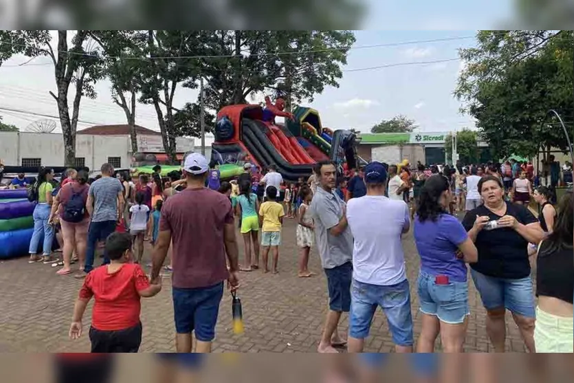  Comemoração do Dia das Crianças em Lunardelli 