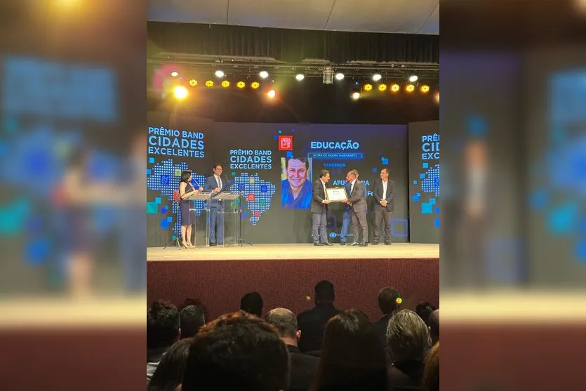  Prefeito Junior da Femac recebe prêmio no Auditório Poty Lazarotto 