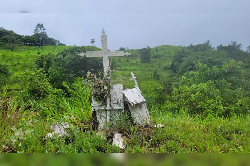  Cruz foi colocada em homenagem a Messias Aparecido Monteiro, que morreu em 2012 na Rodovia do Milho. 