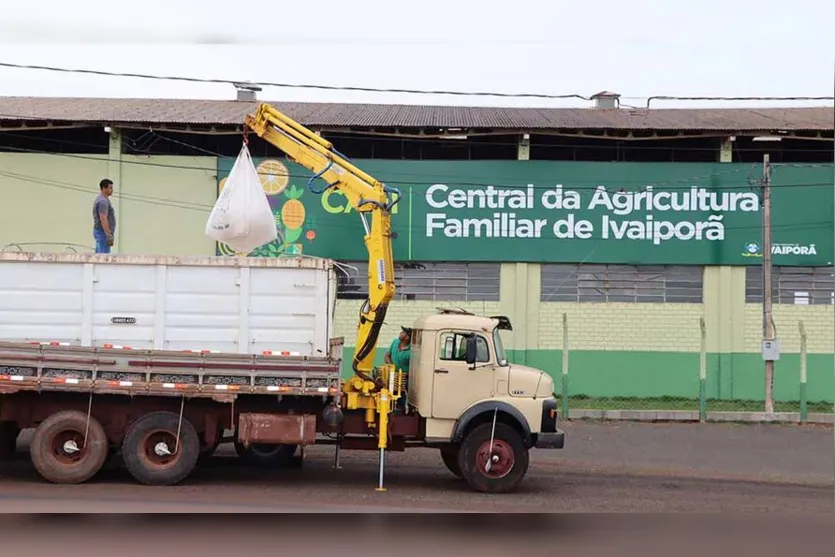  Foram adquirido 570 toneladas de calcário 