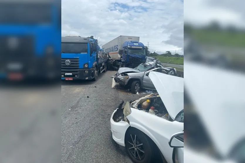 Grave acidente envolvendo sete veículos deixa cinco feridos no Paraná