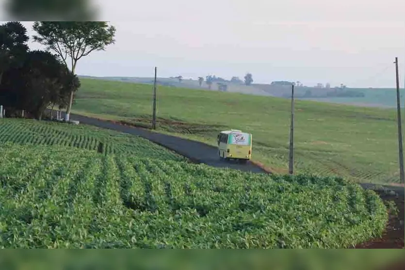  Prefeitura de Ivaiporã leva asfalto para o distrito de Santa Bárbara 