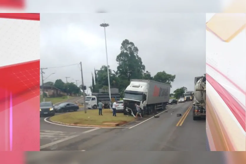 Vídeo: Acidente entre carro e caminhão deixa vítima em estado grave