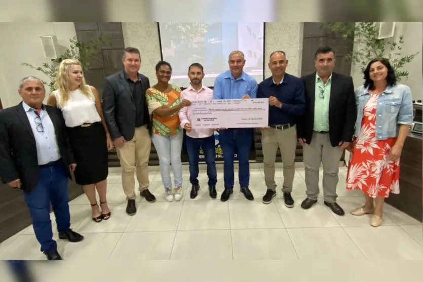  Cheque simbólico no valor de R$ 759.552,84, que será repassado ao Fundo Municipal de Saúde 