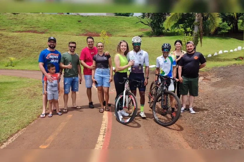  Ciclista contou com apoio de amigos e familiares 