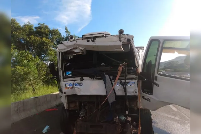  Colisão traseira deixou um motorista ferido 