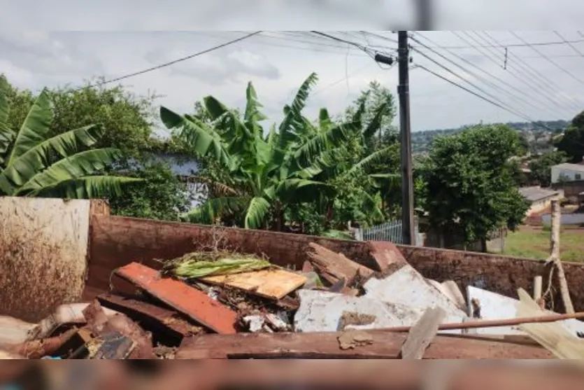 Dengue: em 14 dias, Ivaiporã lotou 283 caminhões de entulho