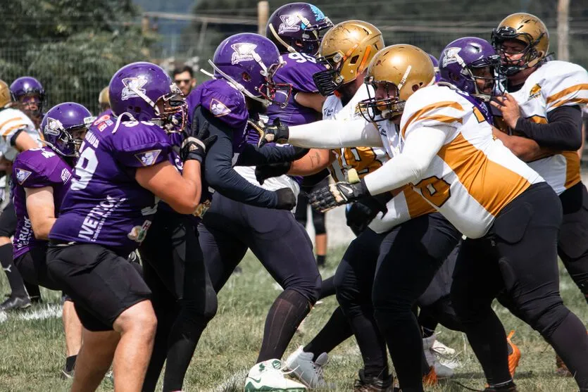  Golden Phoenix em amistoso contra o Ponta Grossa Phantoms 