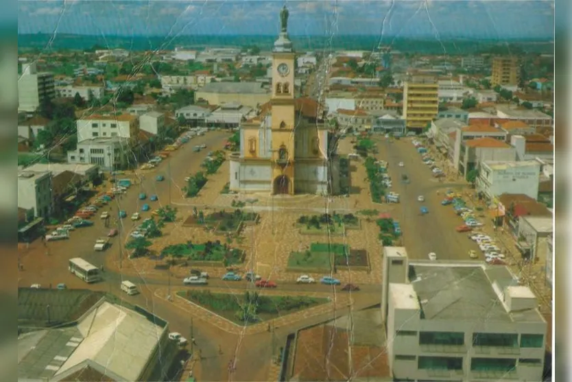  Imagem da Catedral nos anos 1980: igreja em constante transformação 