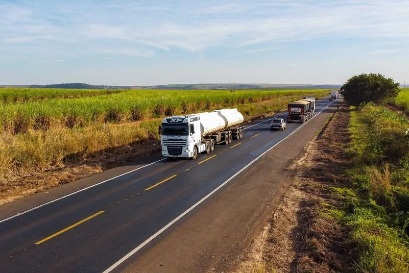  Jacarezinho, 01 de setembro de 2023 - BR 153, entre Santo Antônio da Platina e Jacarezinho. 