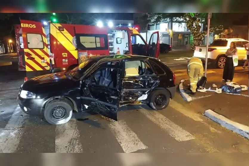 Mãe e bebê ficam feridas em acidente no centro de Maringá