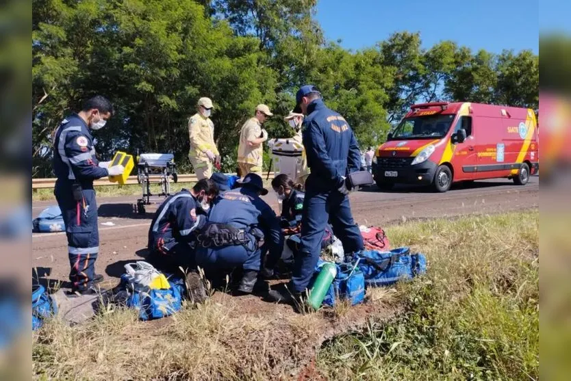 Motorista é ejetado de carro após acidente na PR-323 em Paiçandu