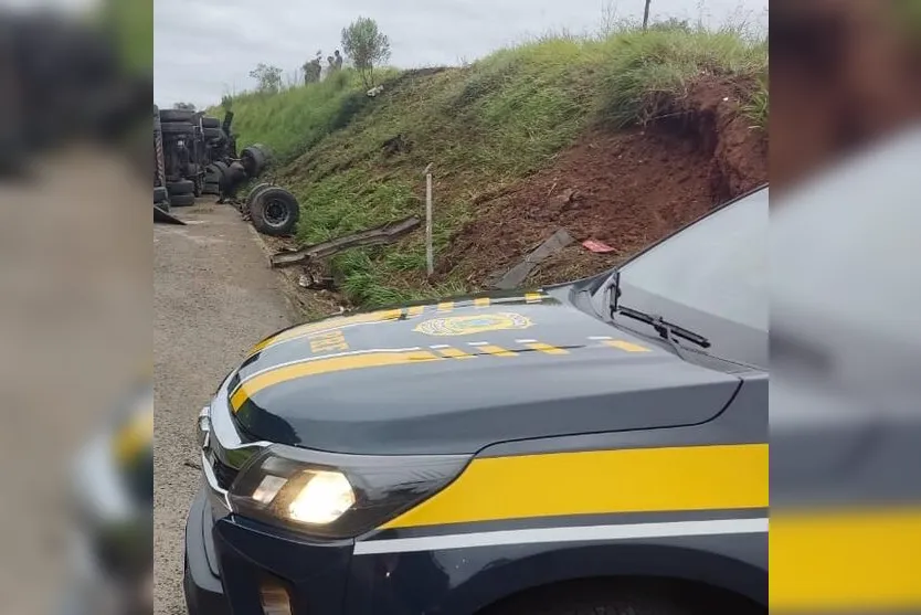 Motorista morre após tombar caminhão na BR-277 no Paraná