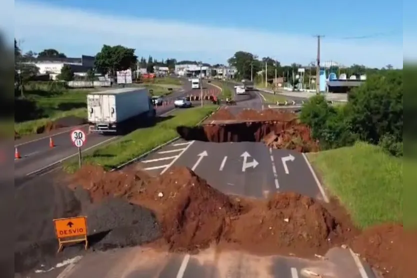  O DER/PR adotou o sistema pare-e-siga no trecho 