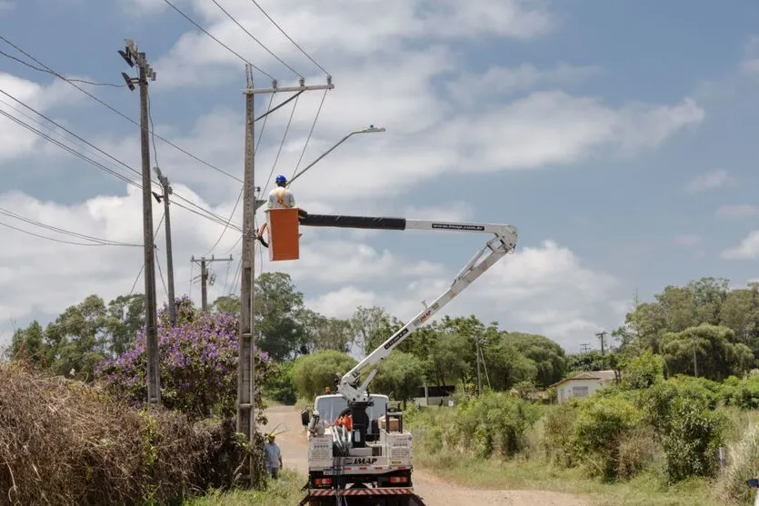  O prefeito destaca que esta é uma importante via que dá acesso 