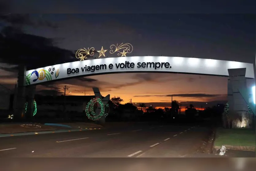  Portal da Av. Ladislao Gil Fernandez em Ivaiporã ganha novo visual 