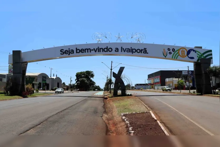  Portal da Av. Ladislao Gil Fernandez em Ivaiporã ganha novo visual 