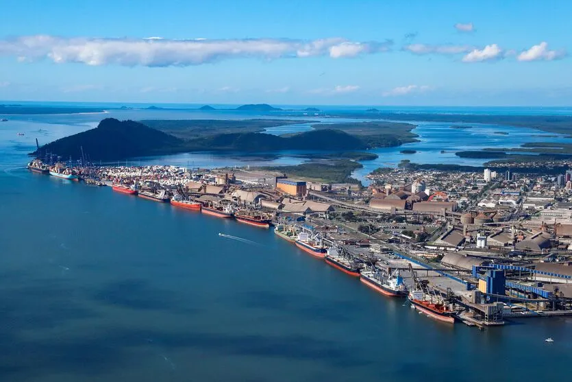 Porto de Paranaguá utiliza placas solares para incentivo sustentável