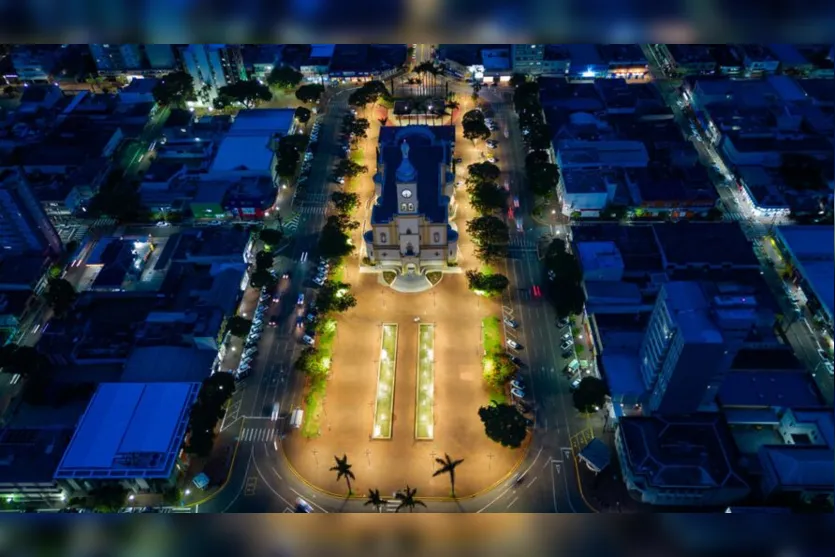 Praça Rui Barbosa e entorno estão com nova iluminação; veja fotos