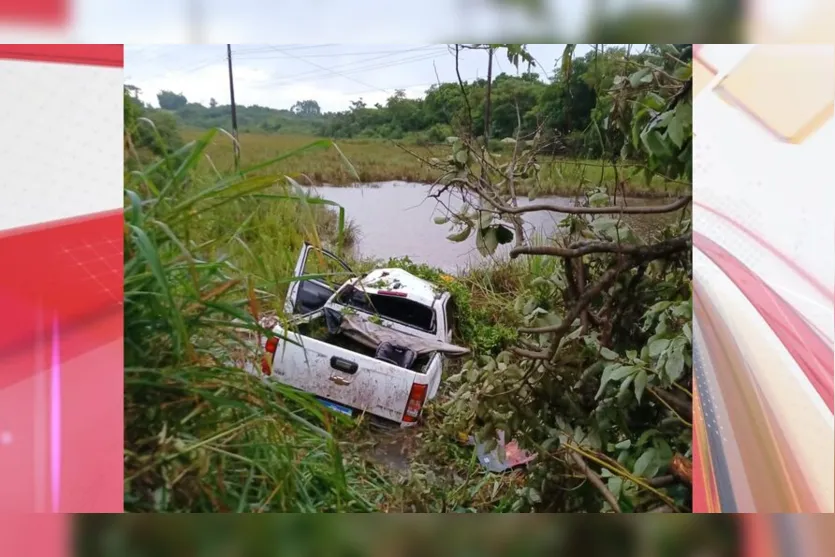  Veículo caiu perto de uma represa e ficou quase submerso 