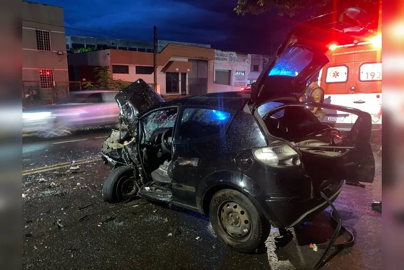 Acidente entre dois veículos deixa uma pessoa ferida em Apucarana