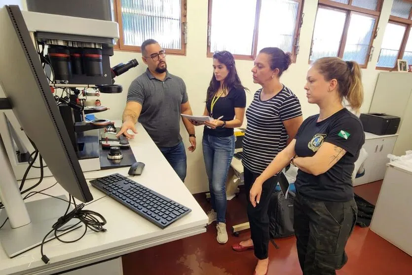  Apenas as unidades de Curitiba, Maringá e Londrina possuem esse microscópio 