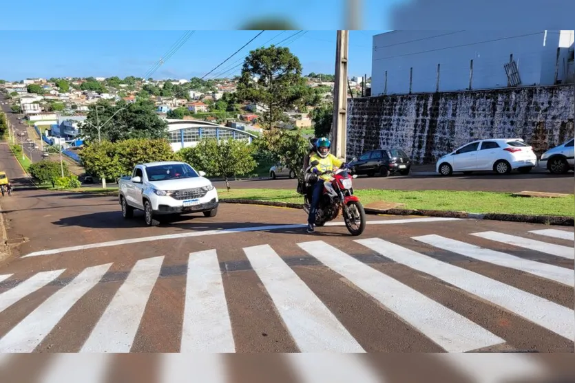  As melhorias ocorrem nos canteiros das Avenidas Paraná e Aparício Cardoso Bitencourt 