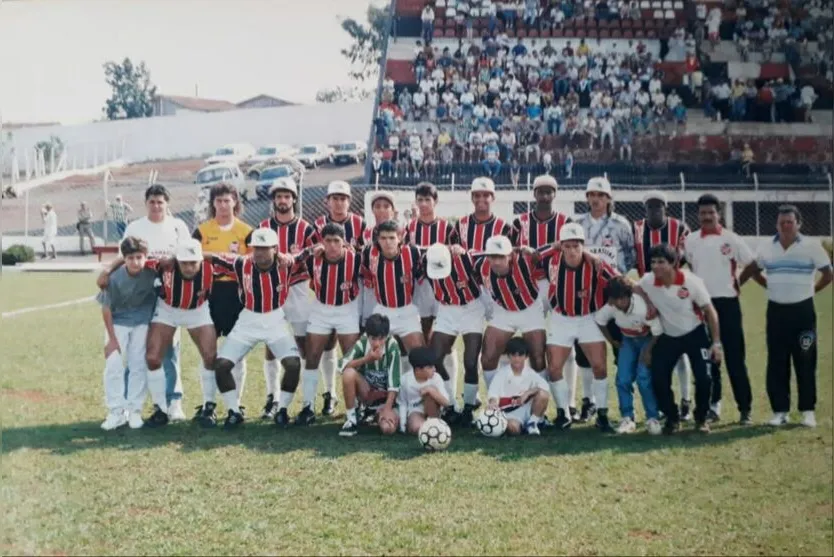  Carlão, com o Apucarana, foi campeão do Torneio da Morte 