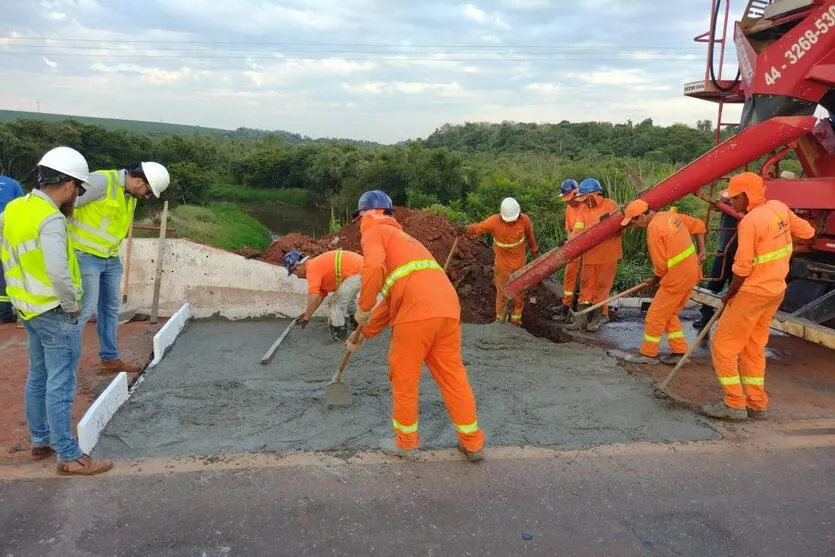  PR-490 - Ponte em rodovia entre Iporã e Altônia passa por reforma e melhorias 