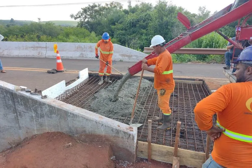  PR-490 - Ponte em rodovia entre Iporã e Altônia passa por reforma e melhorias 