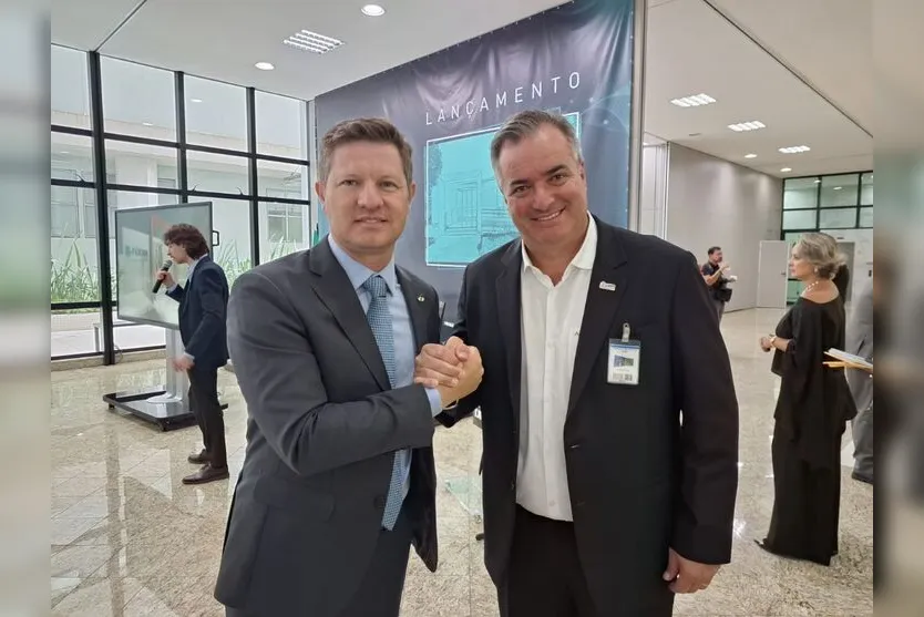 Prefeito Toledo participa do lançamento do projeto E-Fórum no TJPR