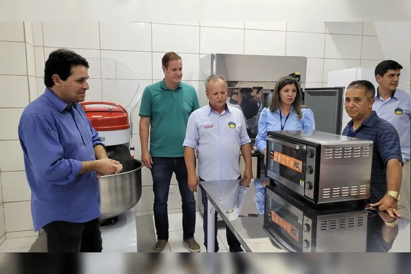 Prefeitura de Apucarana inaugura cozinha-escola no Centro da Juventude