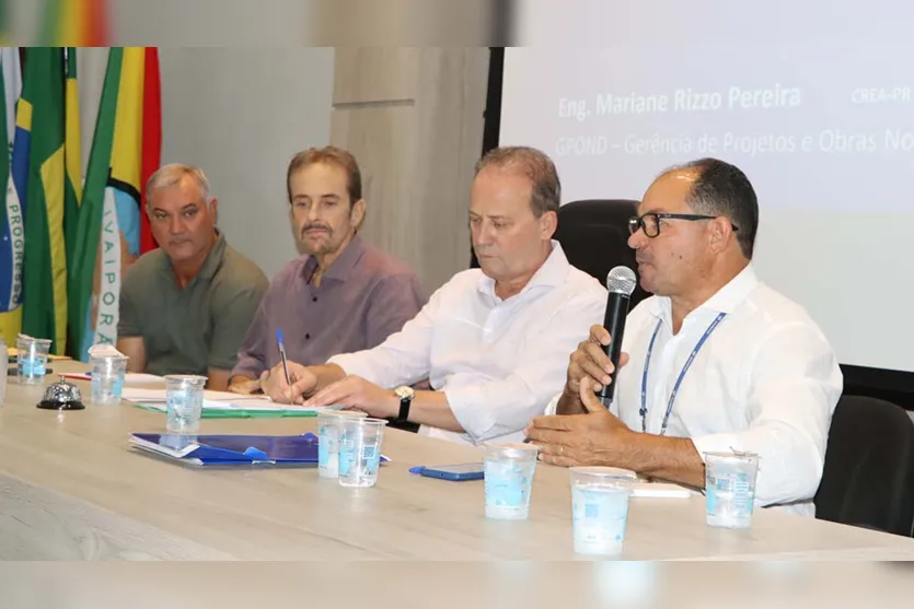  A reunião ocorreu na quarta-feira no salão nobre da Prefeitura de Ivaiporã 