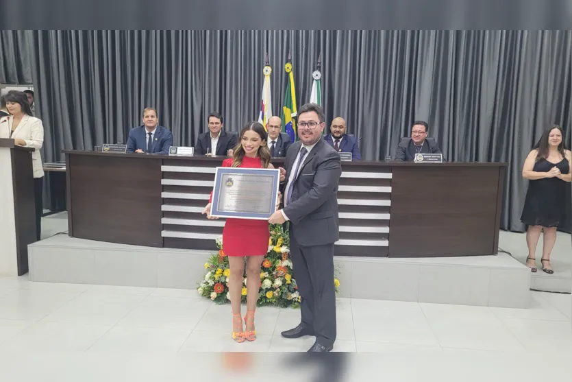 Câmara de Apucarana homenageia mulheres com prêmio de destaque; veja