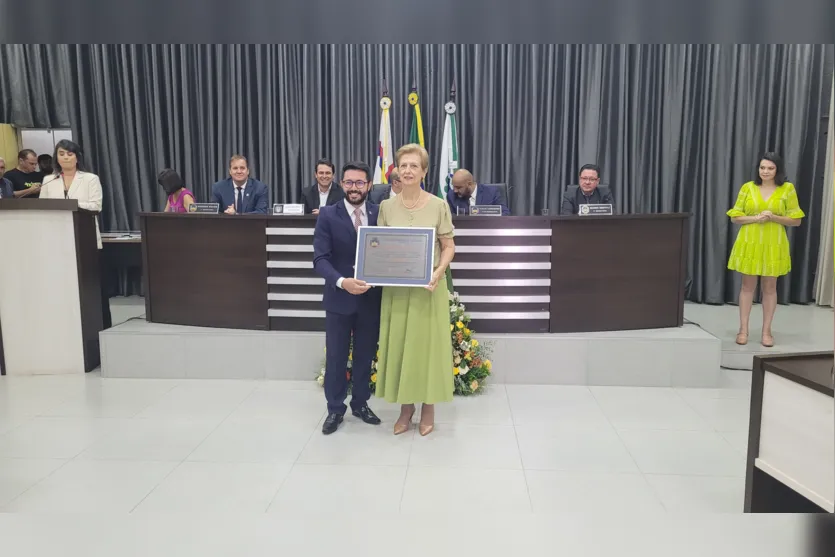 Câmara de Apucarana homenageia mulheres com prêmio de destaque; veja