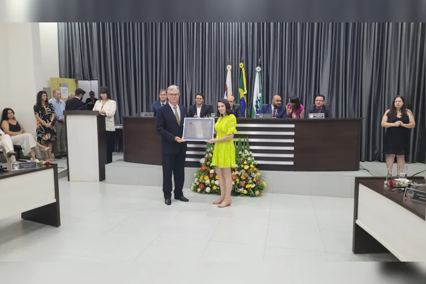 Câmara de Apucarana homenageia mulheres com prêmio de destaque; veja