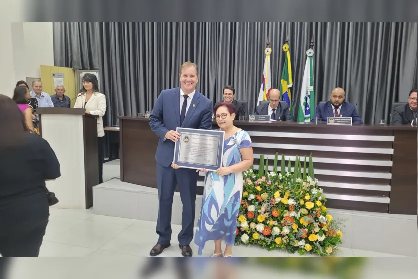 Câmara de Apucarana homenageia mulheres com prêmio de destaque; veja