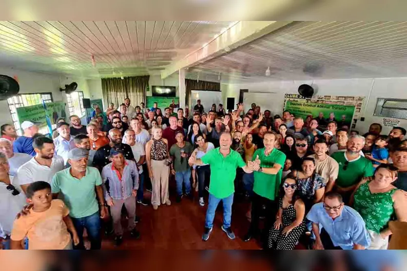  Carlos Gil e Marcelo Reis se reúnem com pré-candidatos a vereador 