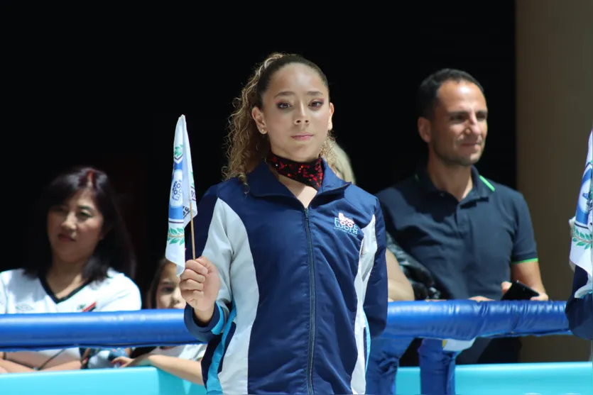 Estado ajuda a formar equipe paranaense de patinação artística no gelo