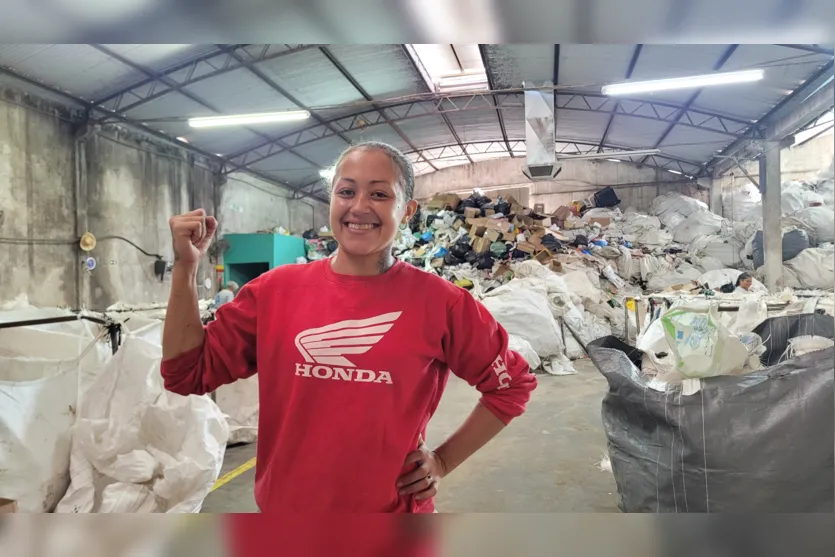  Franciele Rodrigues da Silva, de 27 anos, atua na separação de materiais recicláveis 