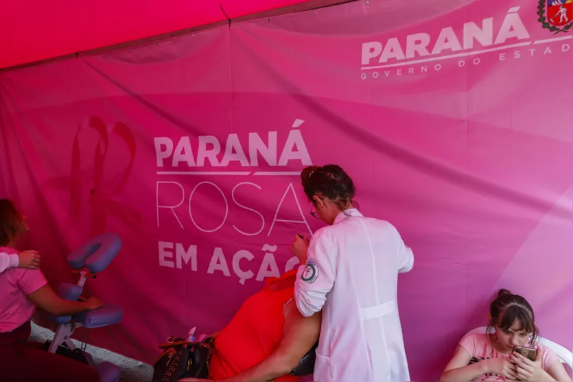 Foz do Iguaçu ofrece diversos servicios a las mujeres con Paraná Rosa en Acción.