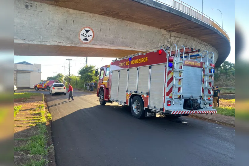 Homem fica gravemente ferido ao cair de viaduto em Apucarana