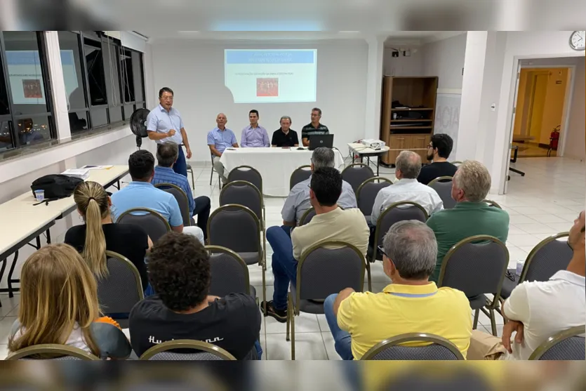  O evento aconteceu conforme convocação previamente enviada, reunindo cerca de trinta condôminos. 