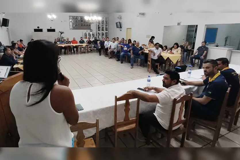  O evento, realizado na Casa da Amizade, reuniu rotarianos, convidados e autoridades locais 