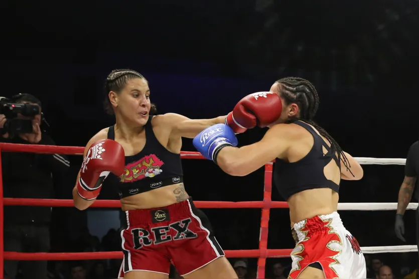 Paranaenses são destaque no principal torneio de kickboxing do país