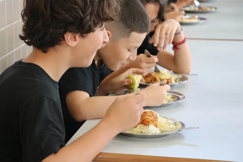 União entre Tecpar e Fundepar garante refeição de qualidade em escolas
