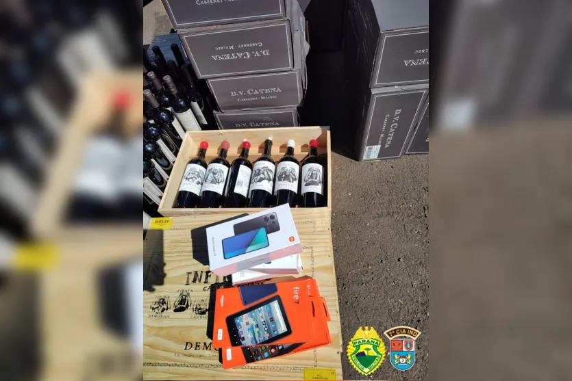  VInhos, celulares e tablets foram apreendidos 