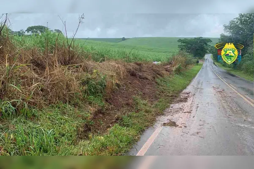  A jovem foi ejetada do veículo com o impacto da colisão e morreu no local 