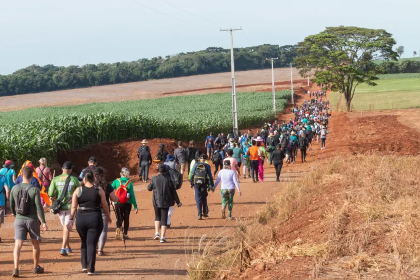  Caminhada foi realizada na manhã deste domingo (7) 