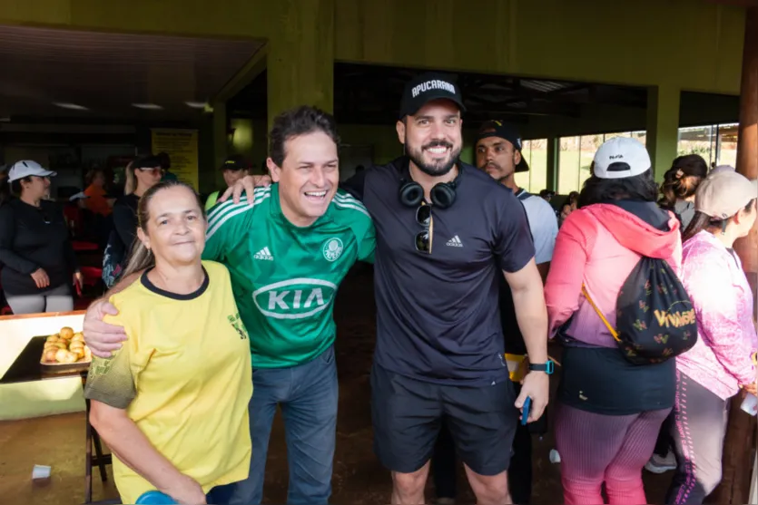  Caminhada foi realizada na manhã deste domingo (7) 